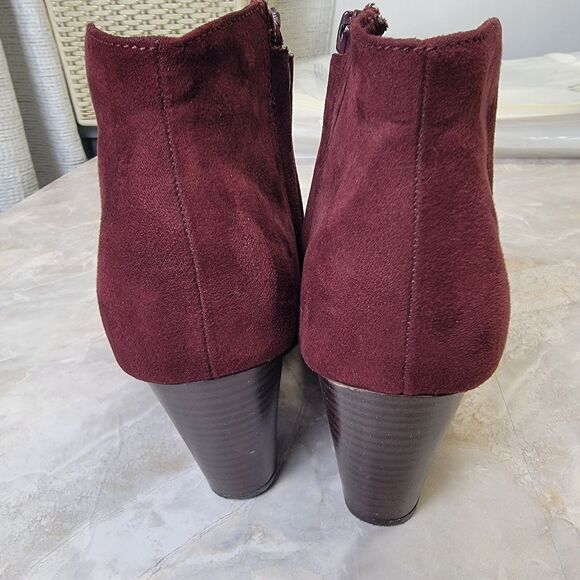Old Navy Women's Size 8 Oxblood/Burgundy Block Heeled Ankle Boot - Picture 10 of 16
